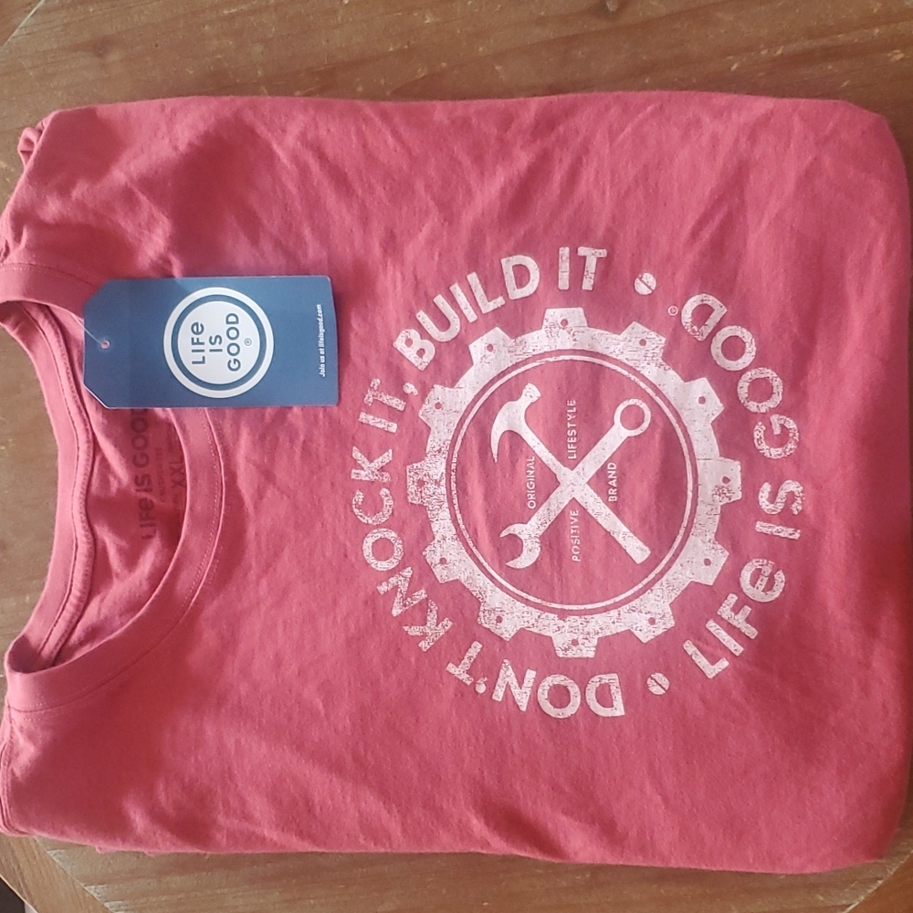 NWT- Men's Life Is Good Crusher Tee (XXL)